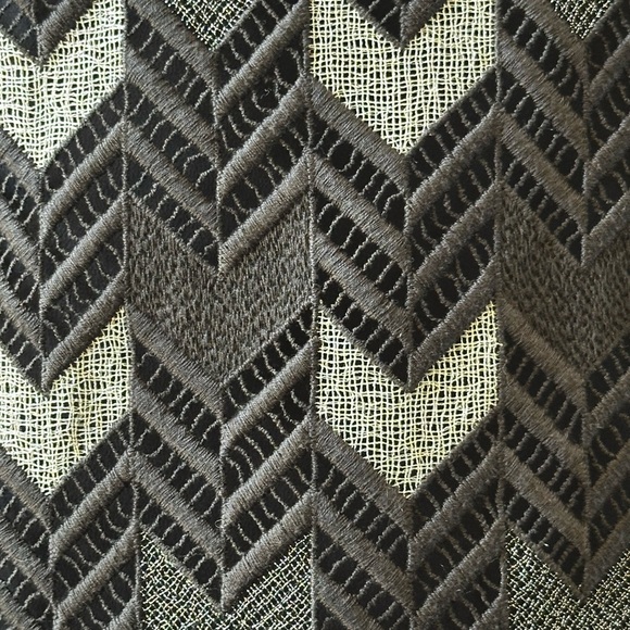 Escada Unique Needlework Cut-Out Top With Silk Cami Size 34 (Small) New! - Picture 7 of 12